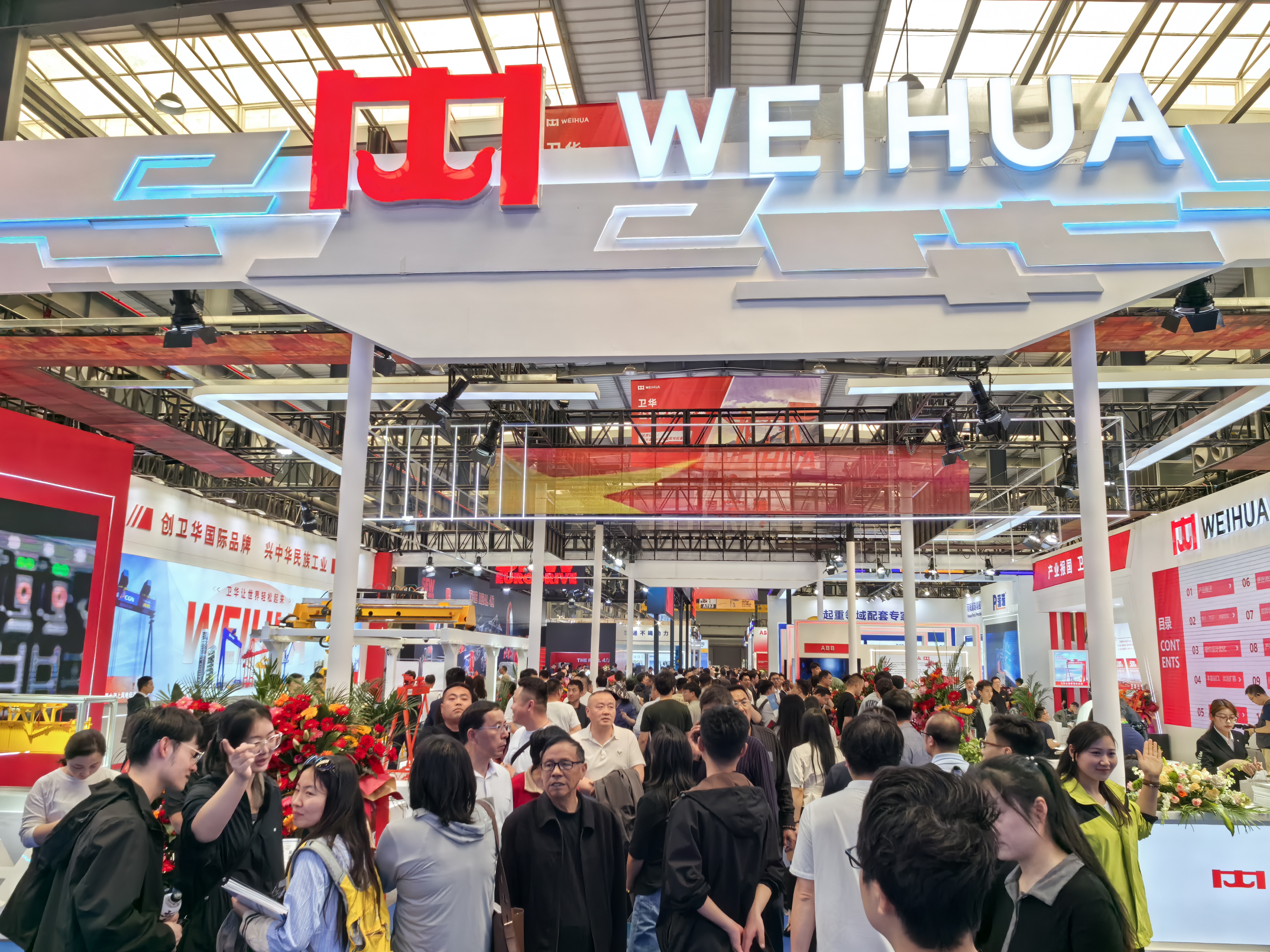 转载河南日报新观察丨十年展会，见证中国起重的全球攀登